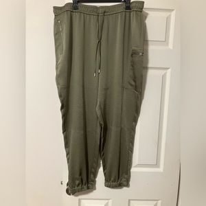 Jennifer Lopez pants size XXL